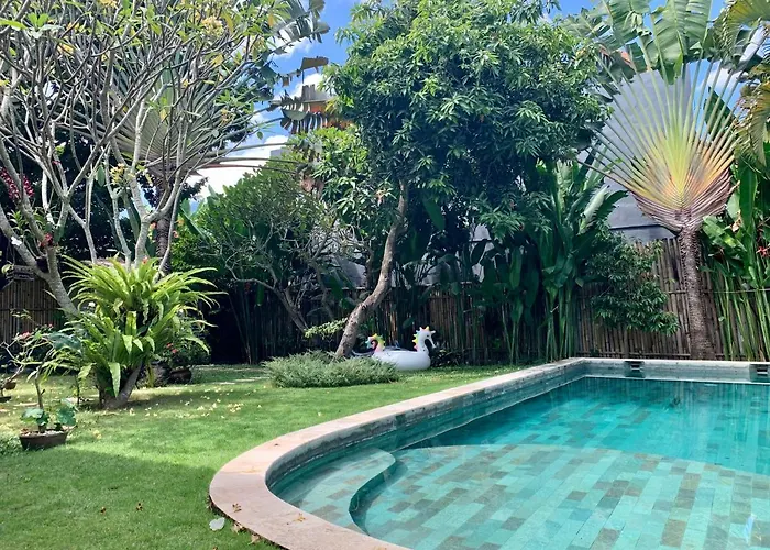 Villa 3-bedroom Private Pool Villa, 800m To Canggu (Bali)