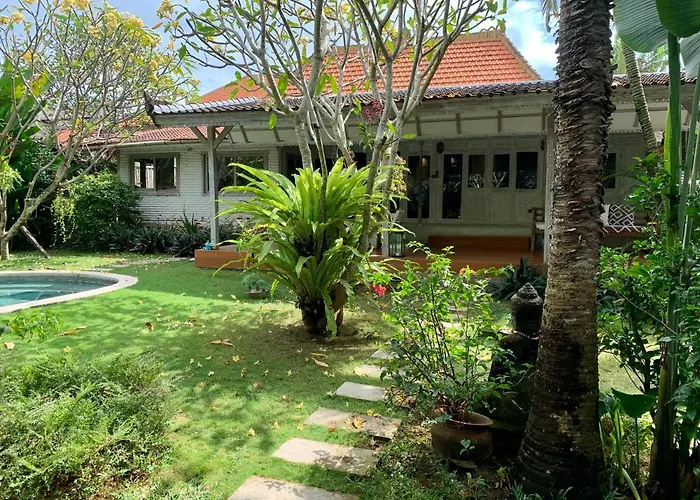 3-bedroom Private Pool Villa, 800m To