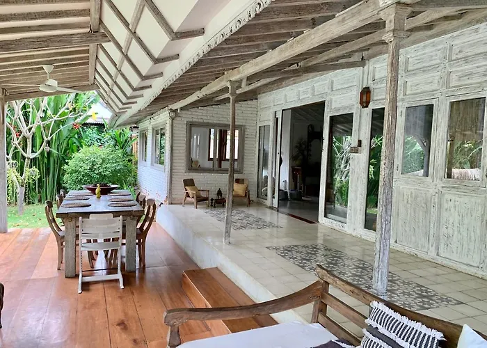 3-bedroom Private Pool Villa, 800m To Canggu (Bali)