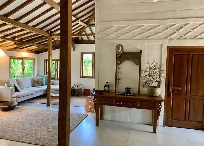 3-bedroom Private Pool Villa, 800m To Villa